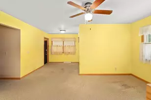 4509 Judy Ln, Madison, WI 53704 - Photo 8