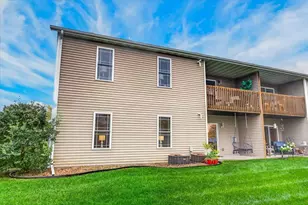 215 Douglas Dr, Brooklyn, WI 53521 - Photo 26