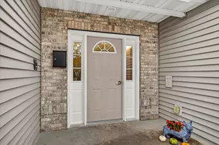 215 Douglas Dr, Brooklyn, WI 53521 - Photo 24
