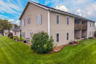 215 Douglas Dr, Brooklyn, WI 53521 - Photo 52