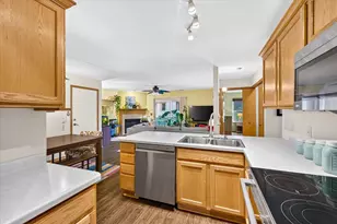 215 Douglas Dr, Brooklyn, WI 53521 - Photo 4