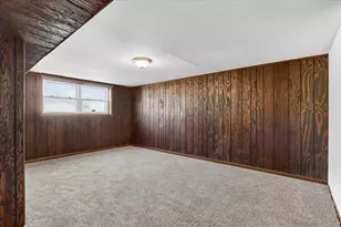 2043 Linway Dr, Beloit, WI 53511 - Photo 36