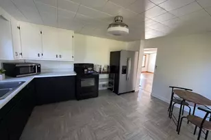 220 Quarry St, Baraboo, WI 53913 - Photo 8