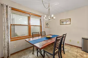 2933 Muir Field Rd, Madison, WI 53719 - Photo 18