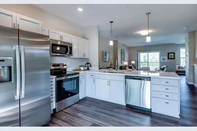 2674 Notre Dame Drive #702, Madison, WI 53711 - Photo 8