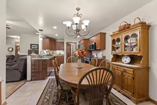 541 Hill St, Baraboo, WI 53913 - Photo 8