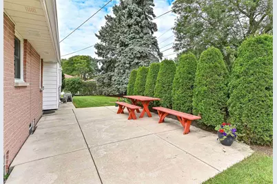 N89W15378 Cleveland Avenue, Menomonee Falls, WI 53051 - Photo 36