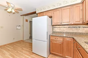 N89W15378 Cleveland Ave, Menomonee Falls, WI 53051 - Photo 16