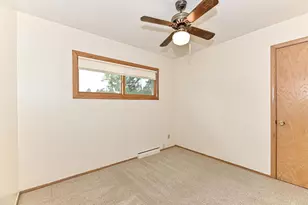 N89W15378 Cleveland Ave, Menomonee Falls, WI 53051 - Photo 18