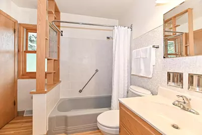 N89W15378 Cleveland Avenue, Menomonee Falls, WI 53051 - Photo 24