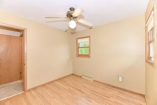 N89W15378 Cleveland Ave, Menomonee Falls, WI 53051 - Photo 22