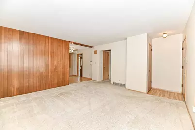 N89W15378 Cleveland Avenue, Menomonee Falls, WI 53051 - Photo 10