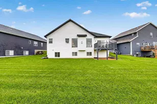 142 N Legacy Way, Sun Prairie, WI 53590 - Photo 10