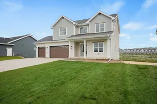 541 Morning Cv Cir, Verona, WI 53593 - Photo 2