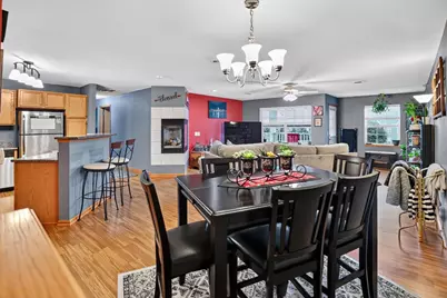 3027 Providence Street, Sun Prairie, WI 53590 - Photo 2