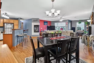 3027 Providence St, Sun Prairie, WI 53590 - Photo 2