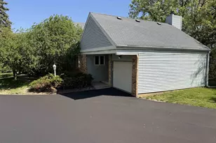 25 Coronado Ct, Madison, WI 53719 - Photo 8