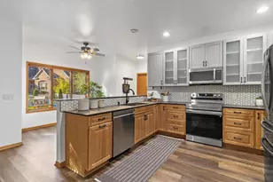 6317 Saturn Dr, Madison, WI 53718 - Photo 12