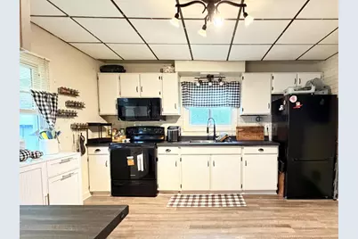 138 Burchard Street, Beaver Dam, WI 53916 - Photo 2