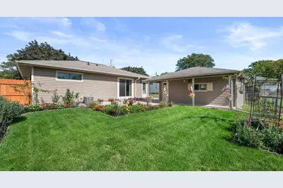 1623 Birch Drive, Waukesha, WI 53188 - Photo 8