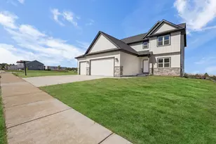 400 Michelle Ln, Cottage Grove, WI 53527 - Photo 2
