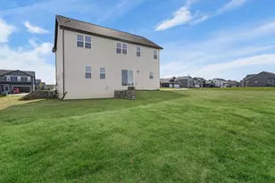 400 Michelle Ln, Cottage Grove, WI 53527 - Photo 6
