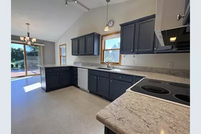 2804 Autumn Lane, Janesville, WI 53546 - Photo 6