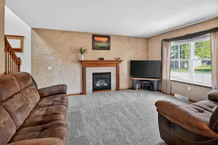 311 Springview Dr, Marshall, WI 53559 - Photo 8