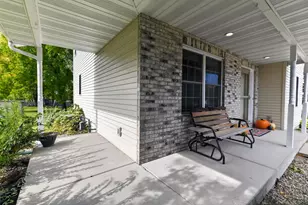 311 Springview Dr, Marshall, WI 53559 - Photo 6
