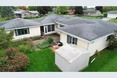 905 East Avenue, Tomah, WI 54660 - Photo 2