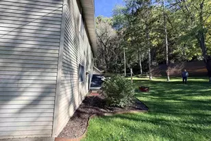 587 N Walnut St, Richland Center, WI 53581 - Photo 16