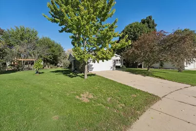 431 Thomas Court, Oregon, WI 53575 - Photo 2