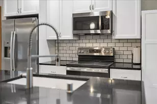 431 Thomas Ct, Oregon, WI 53575 - Photo 6