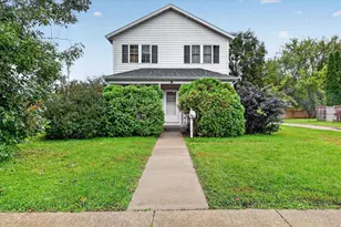 810 Ann St, Delavan, WI 53115 - Photo 2
