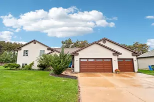 563 Clemens Ct, Portage, WI 53901 - Photo 1