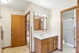 563 Clemens Ct, Portage, WI 53901 - Photo 32