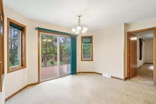 563 Clemens Ct, Portage, WI 53901 - Photo 12