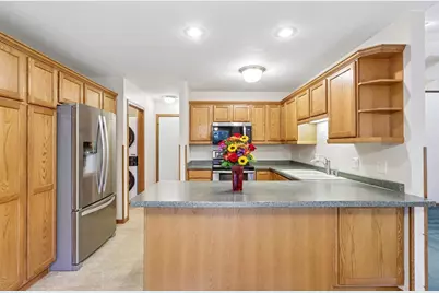 563 Clemens Court, Portage, WI 53901 - Photo 6