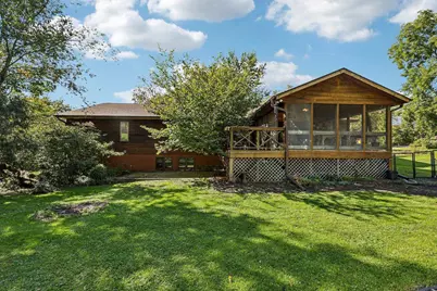 34 N Prentice Street, Janesville, WI 53536 - Photo 2