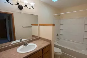 5417 Day Tripper Dr, Madison, WI 53718 - Photo 10