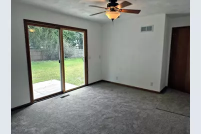 1212 N Wuthering Hills Drive, Janesville, WI 53546 - Photo 12