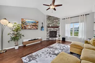 517 Dragon Willow Ln, Madison, WI 53562 - Photo 4