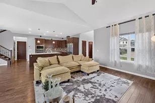 517 Dragon Willow Ln, Madison, WI 53562 - Photo 6