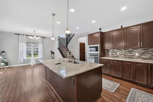517 Dragon Willow Ln, Madison, WI 53562 - Photo 10