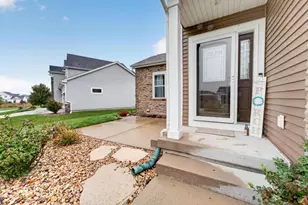 517 Dragon Willow Ln, Madison, WI 53562 - Photo 2