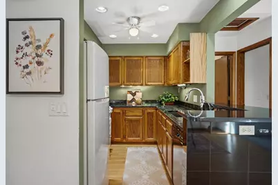 15 Hickory Hollow Drive, Madison, WI 53705 - Photo 10