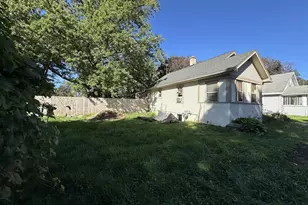 547 N Walnut St, Janesville, WI 53548 - Photo 16