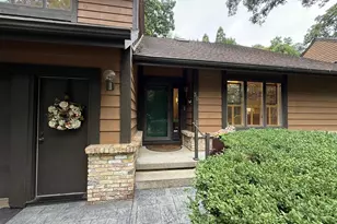 30 Shadowwood Ct, Janesville, WI 53548 - Photo 2