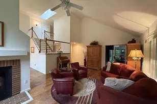 30 Shadowwood Ct, Janesville, WI 53548 - Photo 8