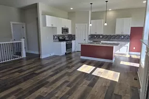 305 Cherry St, Edgerton, WI 53534 - Photo 6
